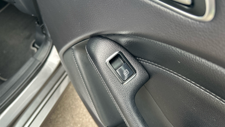 Mercedes-Benz B-Class B200 Exclusive Edition Plus 5dr Petrol Hatchback